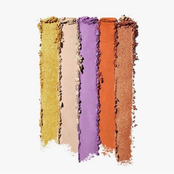 Morphe Eyeshadow Palette and EcoTools Brush Set
(109) - Picture 3 of 6